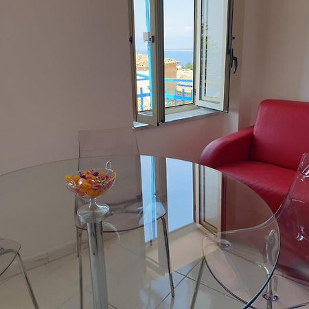 "Lo Studiolo" Apartment Пиццо Экстерьер фото
