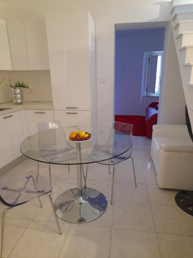 "Lo Studiolo" Apartment Пиццо Экстерьер фото